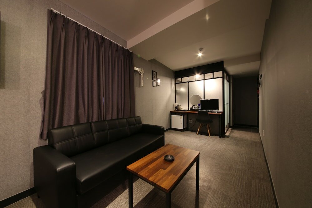 Фото The Last Hotel