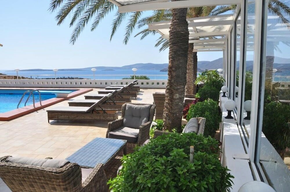 Фото Castri Village Hotel