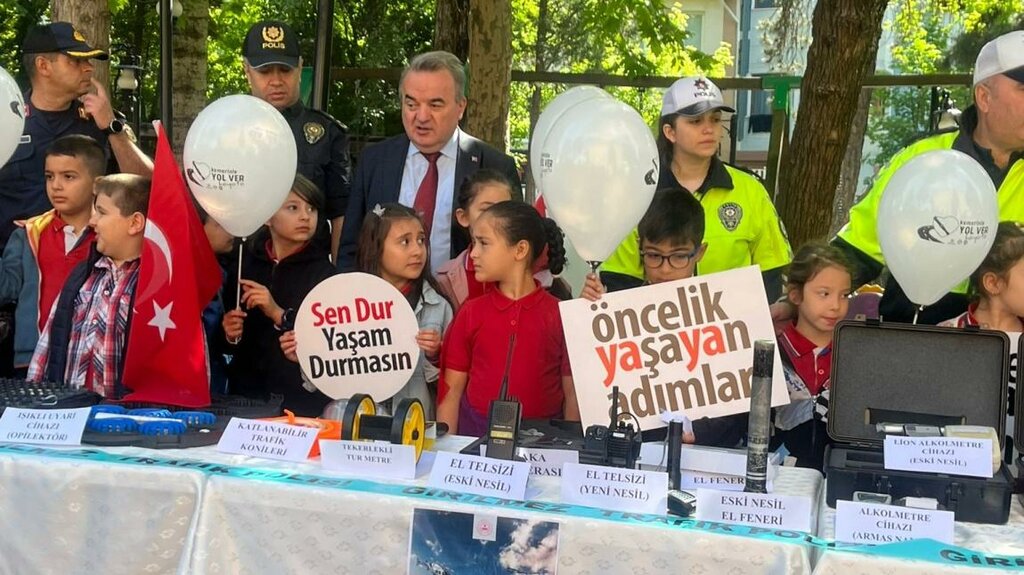 School Ataturk Middle School, Bozuyuk, photo