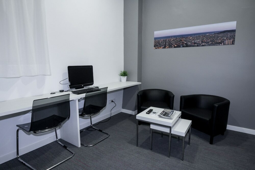 Фото Hostalin Barcelona Gran VIA