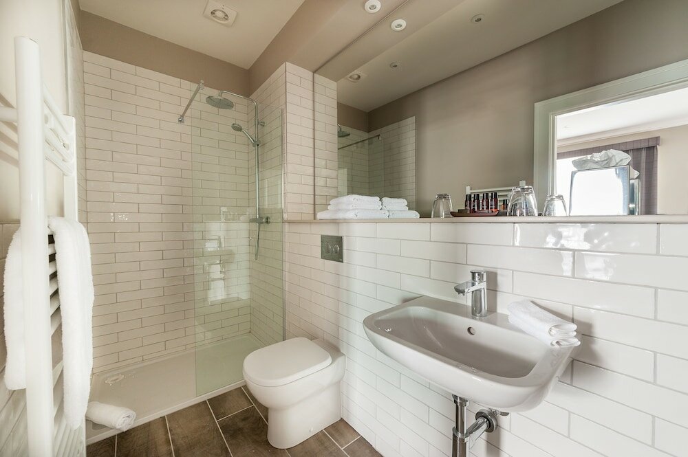 Фото Bishop's Gate Hotel