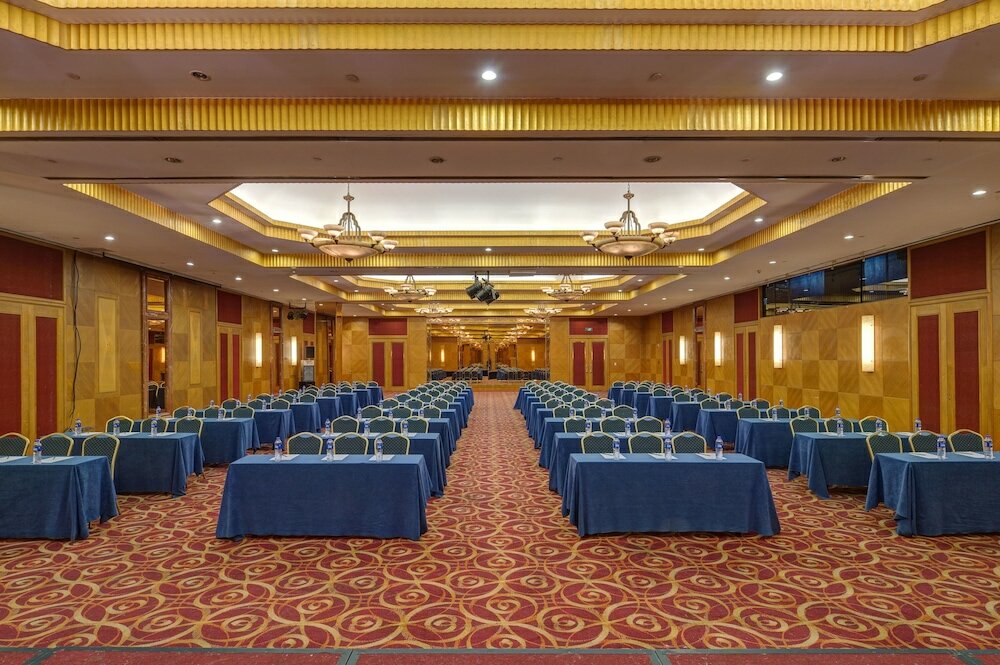 Фото Grand Continent International Hotel