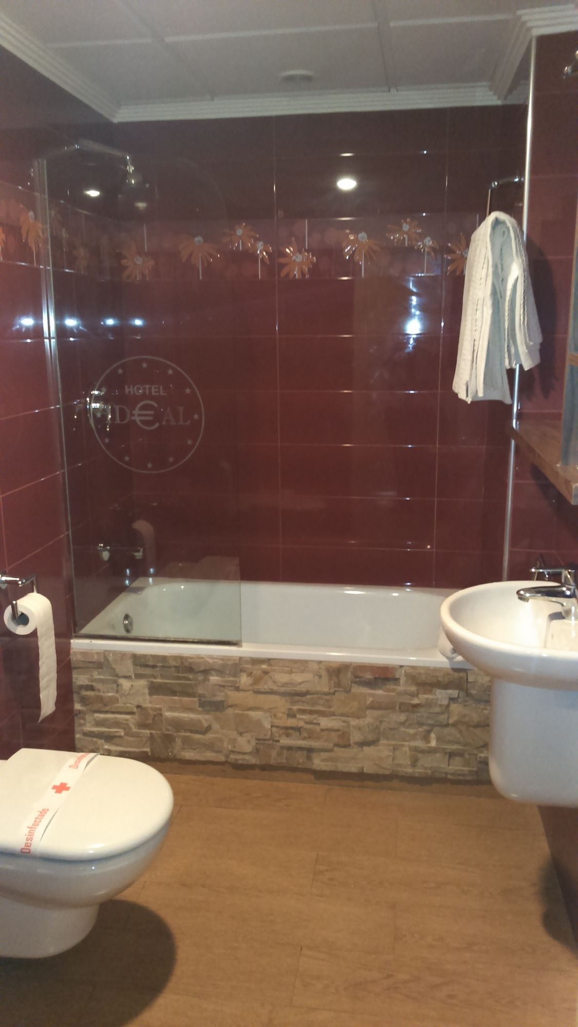 Фото Hotel Ideal