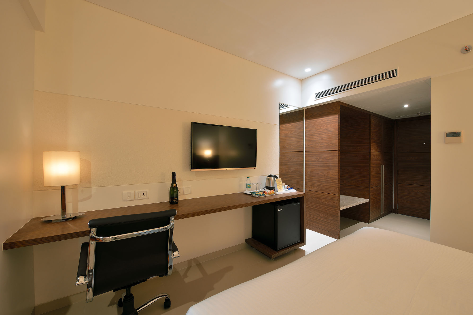 Фото Krishna Palace Hotel Ambernath