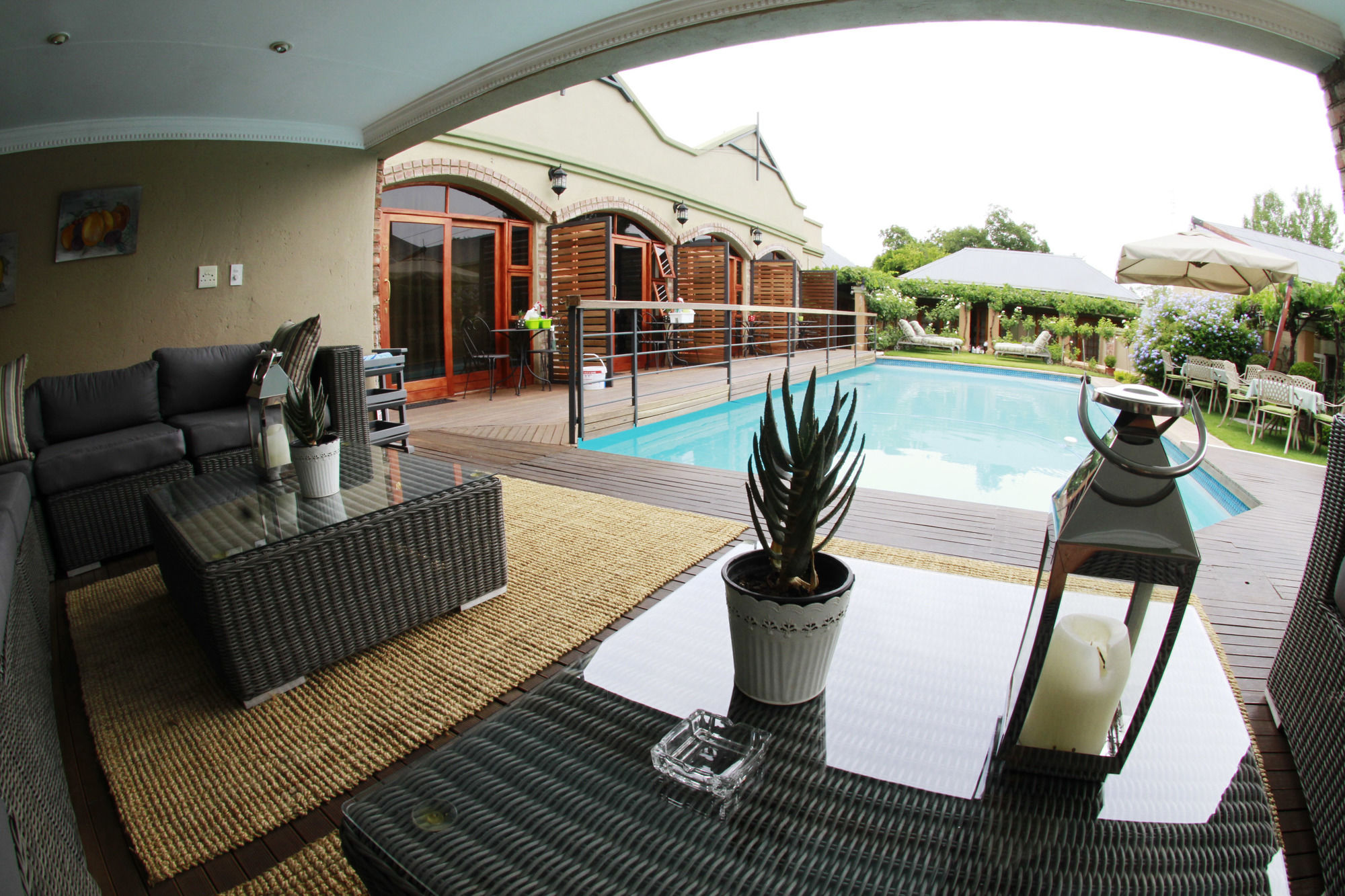 Фото Oleander Guest House