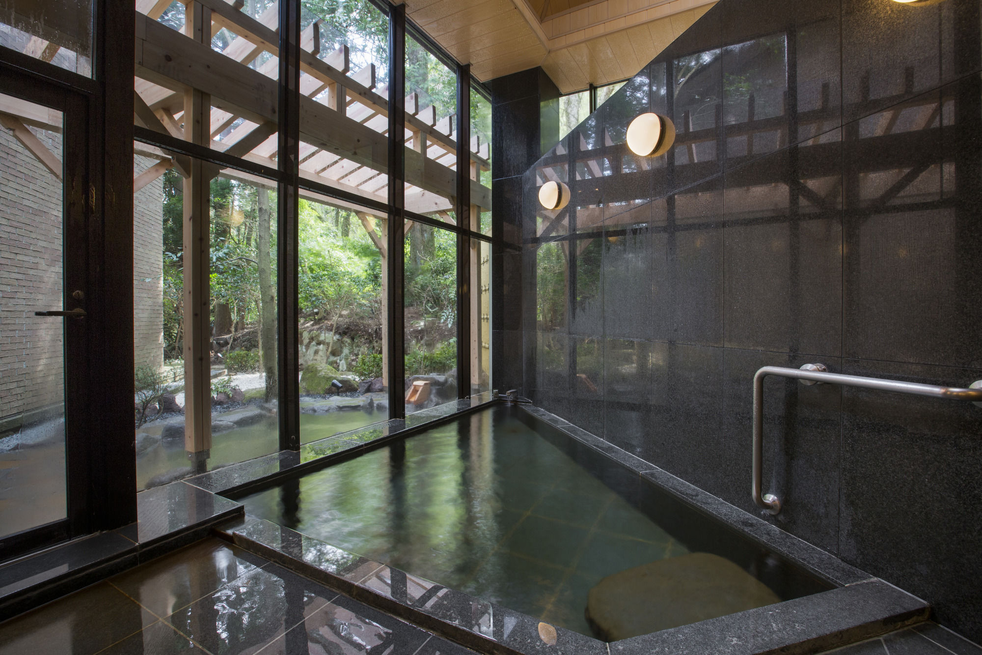 Фото Hakone Kowakien Miyama Furin