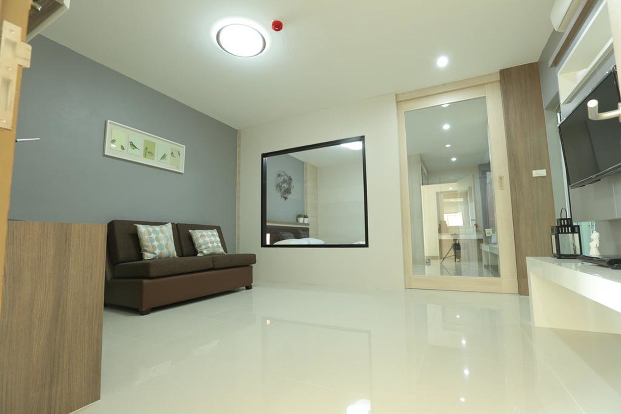 Фото Central Place Angsila