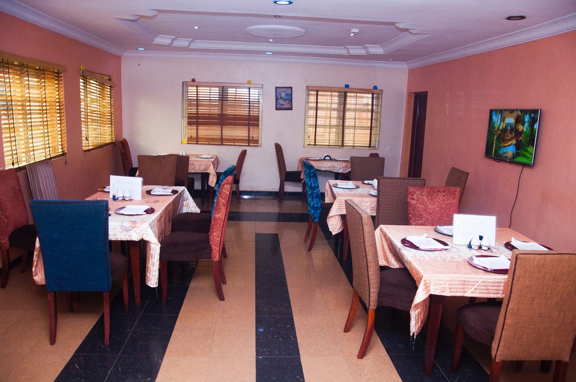 Фото Sugarland Hotel & Suites