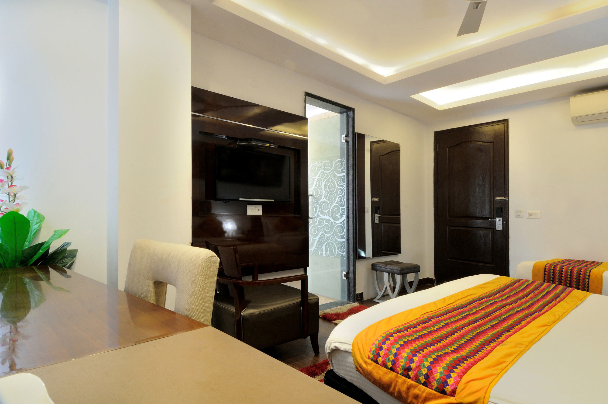 Фото Check In Room Chuna Mandi