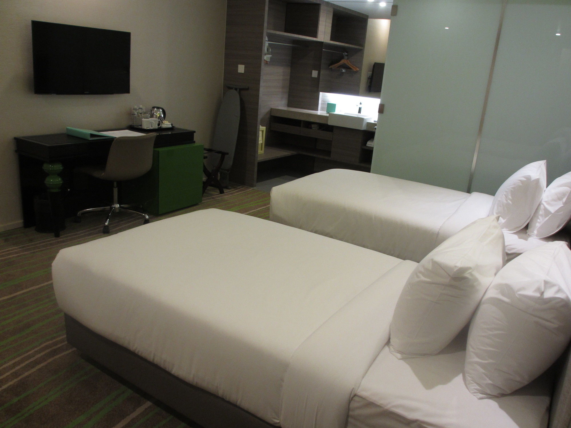 Фото Cosmo Hotel Kuala Lumpur