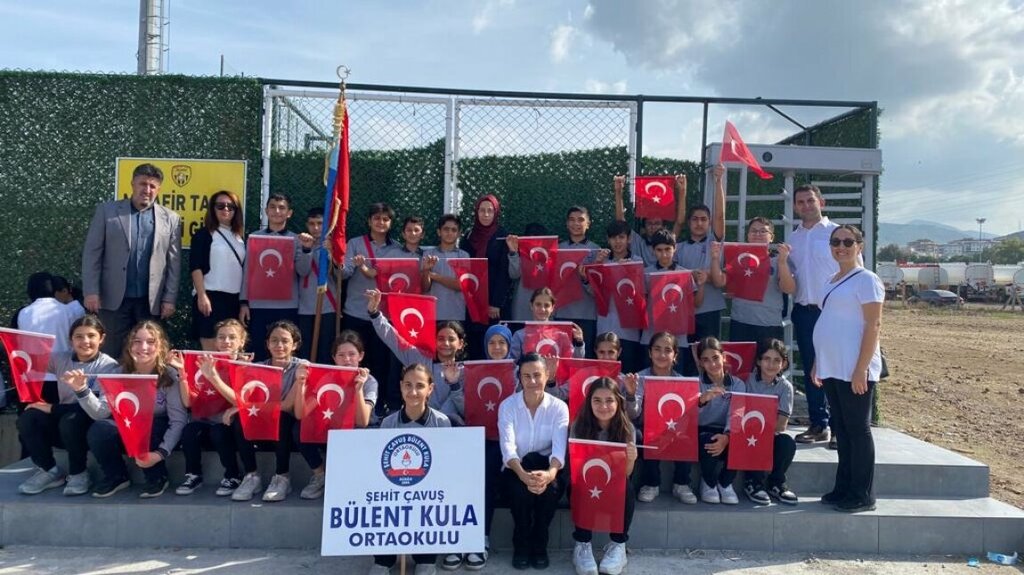 Primary school Martyr Sergeant Bulent Kula Primary School, Aliaga, photo