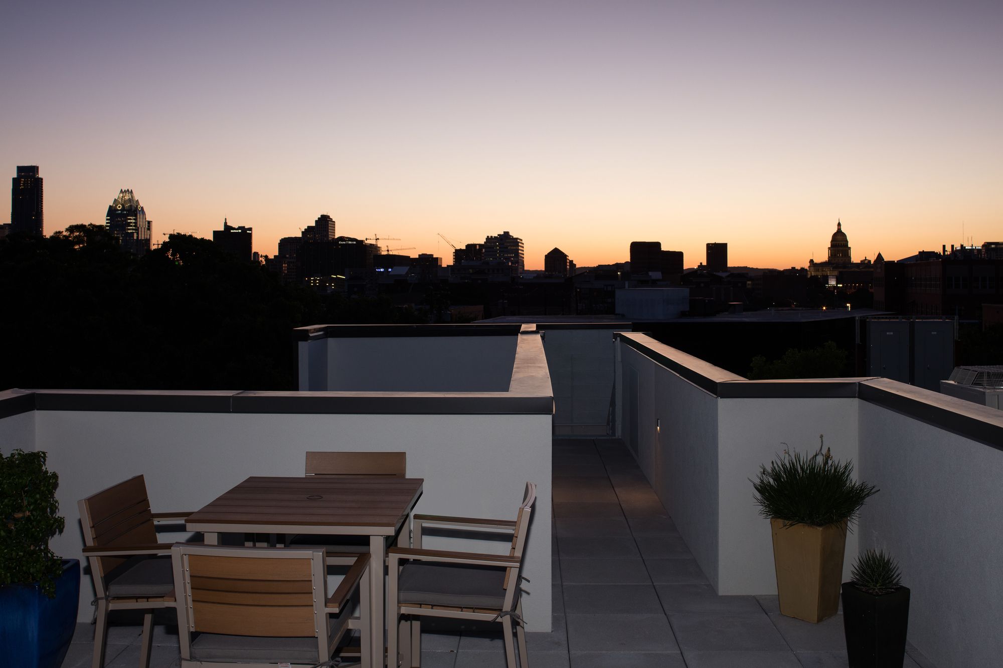 Фото The Frances Modern Inn