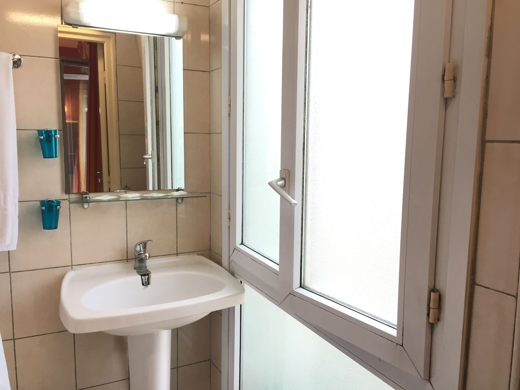 Фото Hôtel des Pyrénées