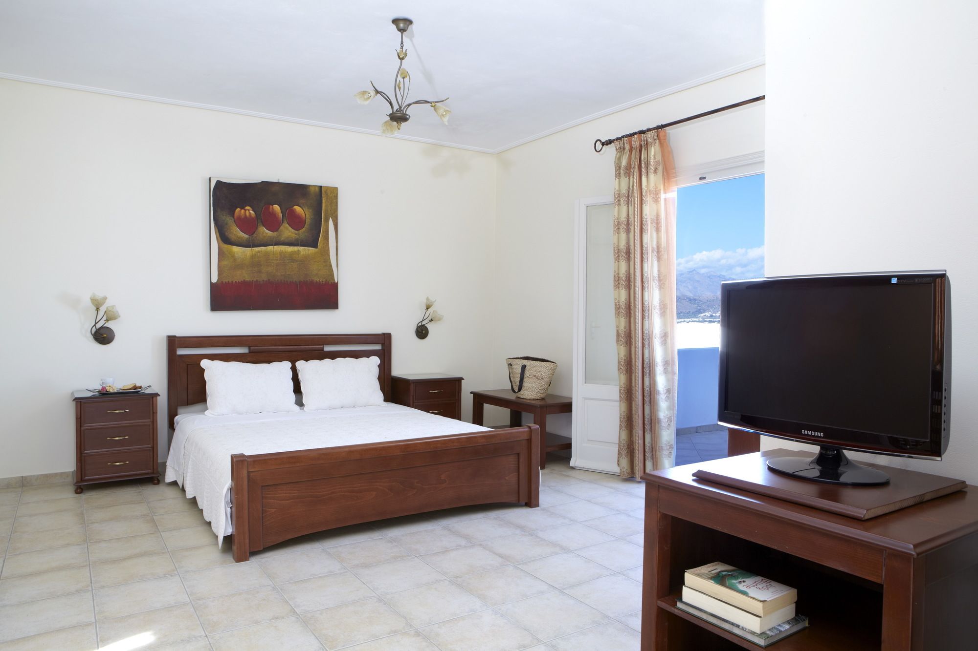 Фото Hotel Mediterranean