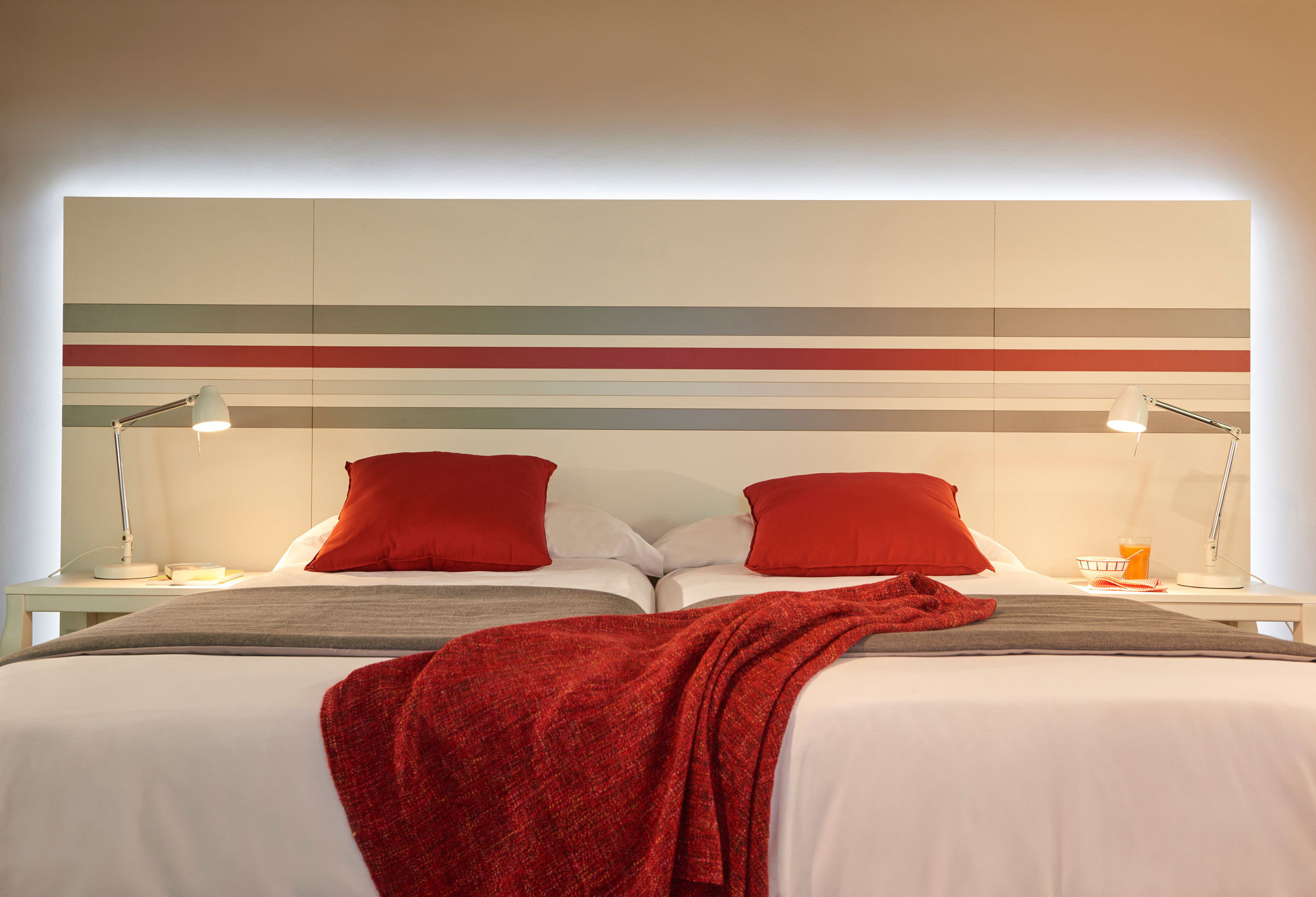 Фото Legazpi Doce Rooms & Suites