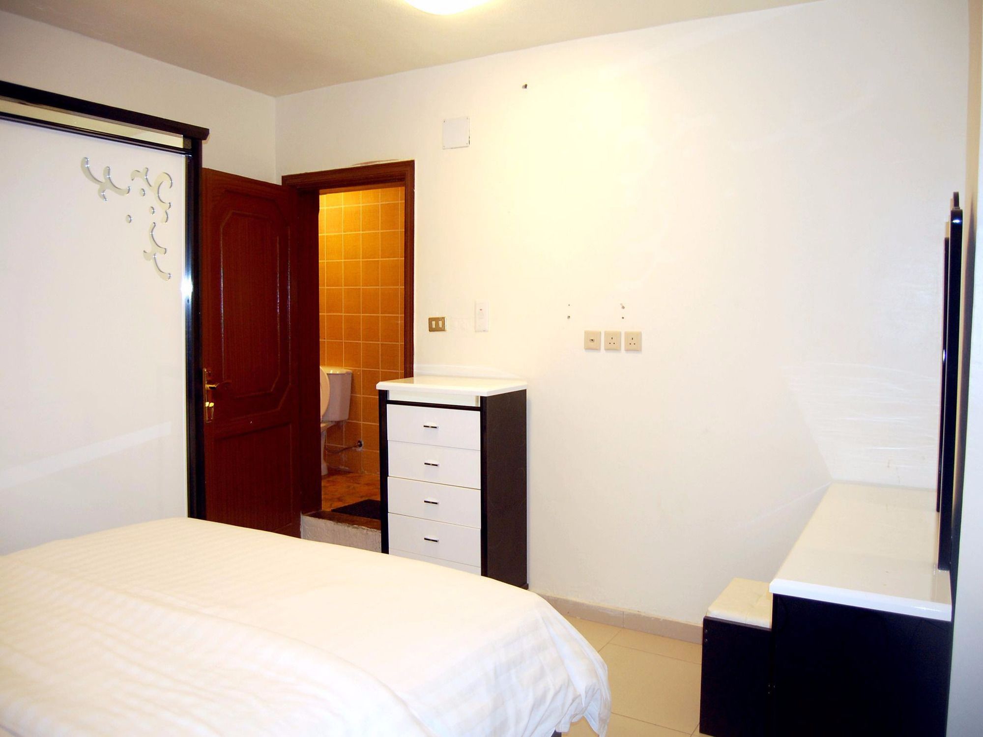 Фото Diouf Al Nabarees Hotel