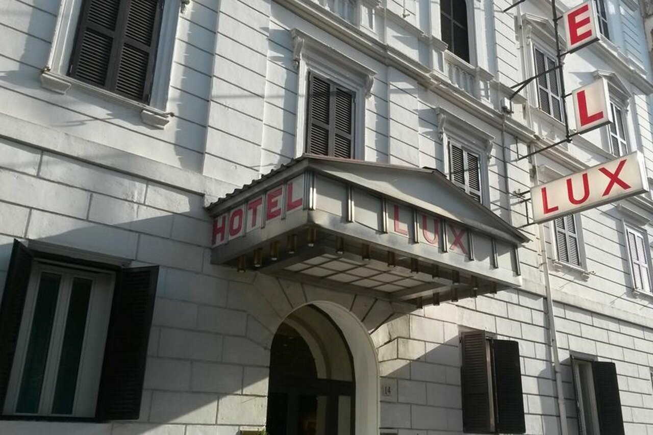 Фото Raeli Hotel Lux