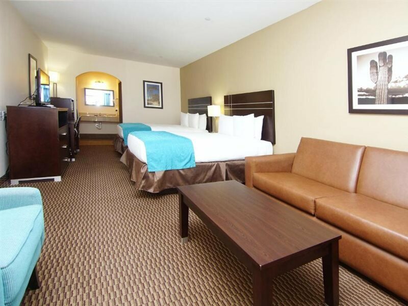 Фото Americas Best Value Inn & Suites Cuero