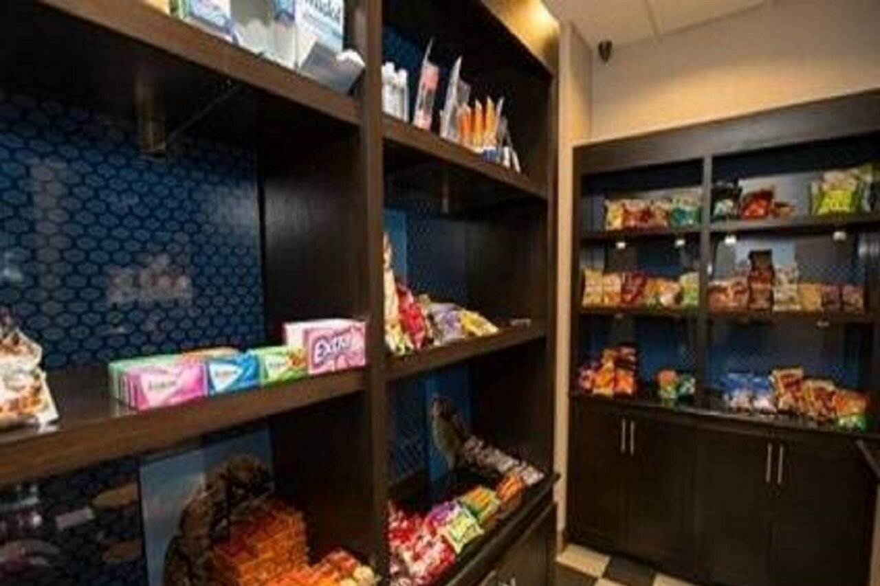 Фото Hampton Inn & Suites Oklahoma City Airport