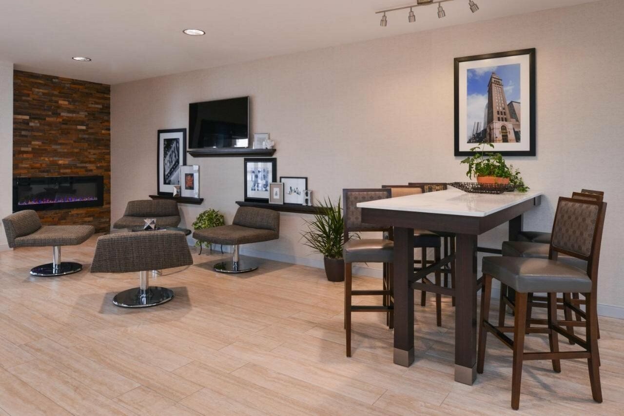 Фото Hampton Inn & Suites Denver-Speer Boulevard