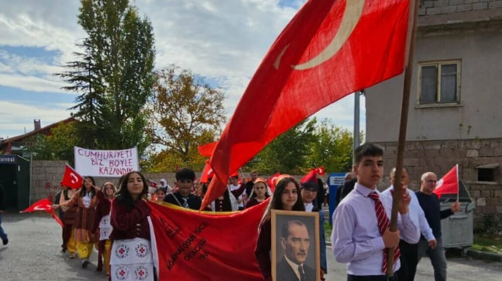School Agirnas Osman Yucel Imam Hatip Middle School, Kayseri, photo