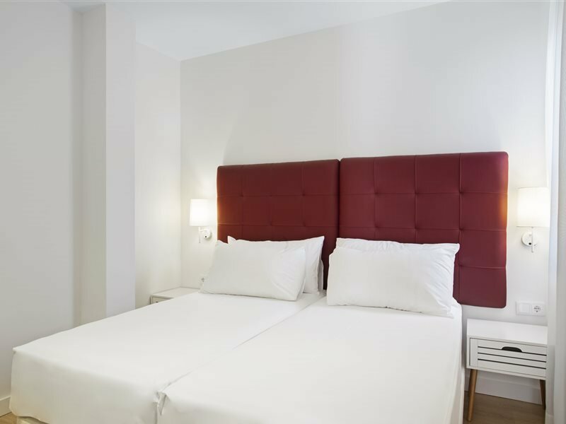 Фото Apartamentos Metrópolis Sevilla