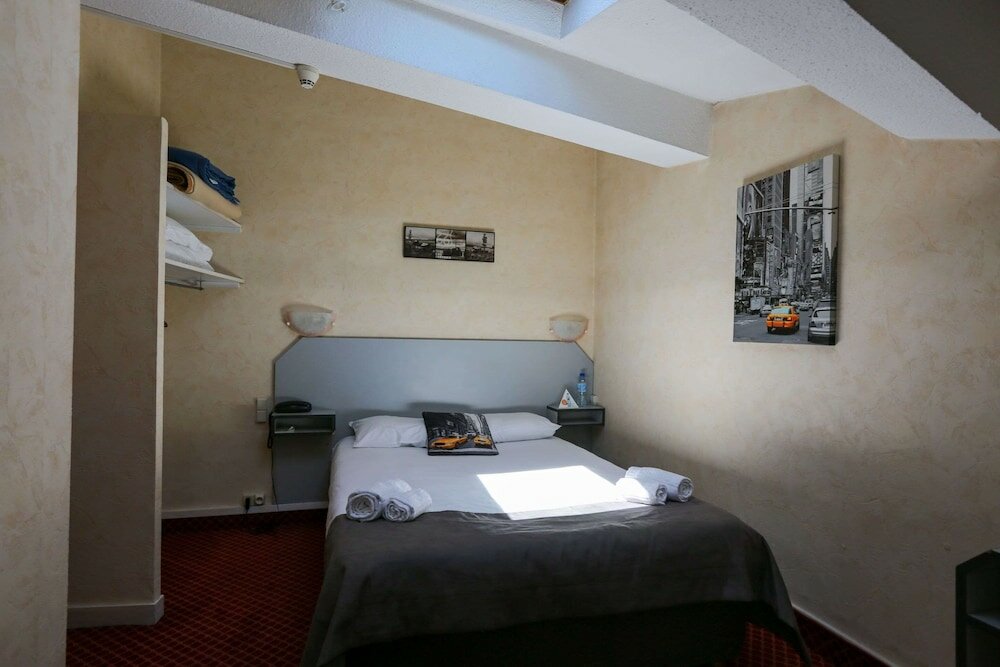 Фото Brit Hotel Bleu Nuit