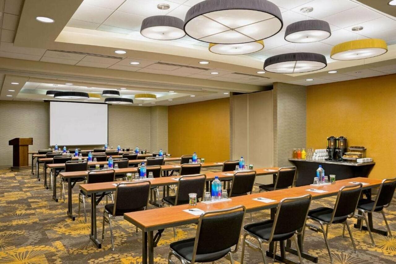 Фото Cambria Hotel Rockville