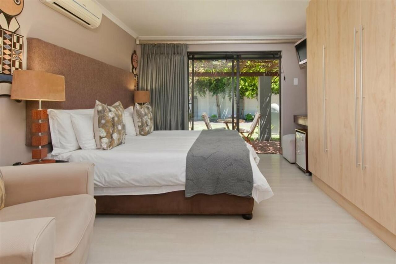 Фото Whale Away Guest House