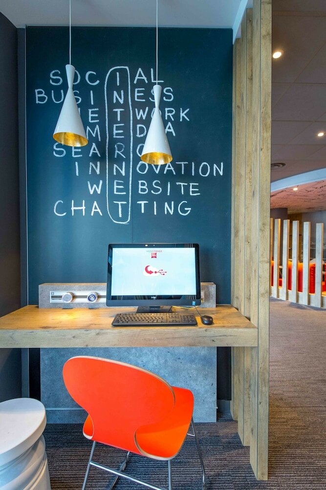 Фото Ibis Marseille Timone