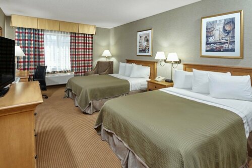 Гостиница Madison Plaza Hotel в Мэдисоне