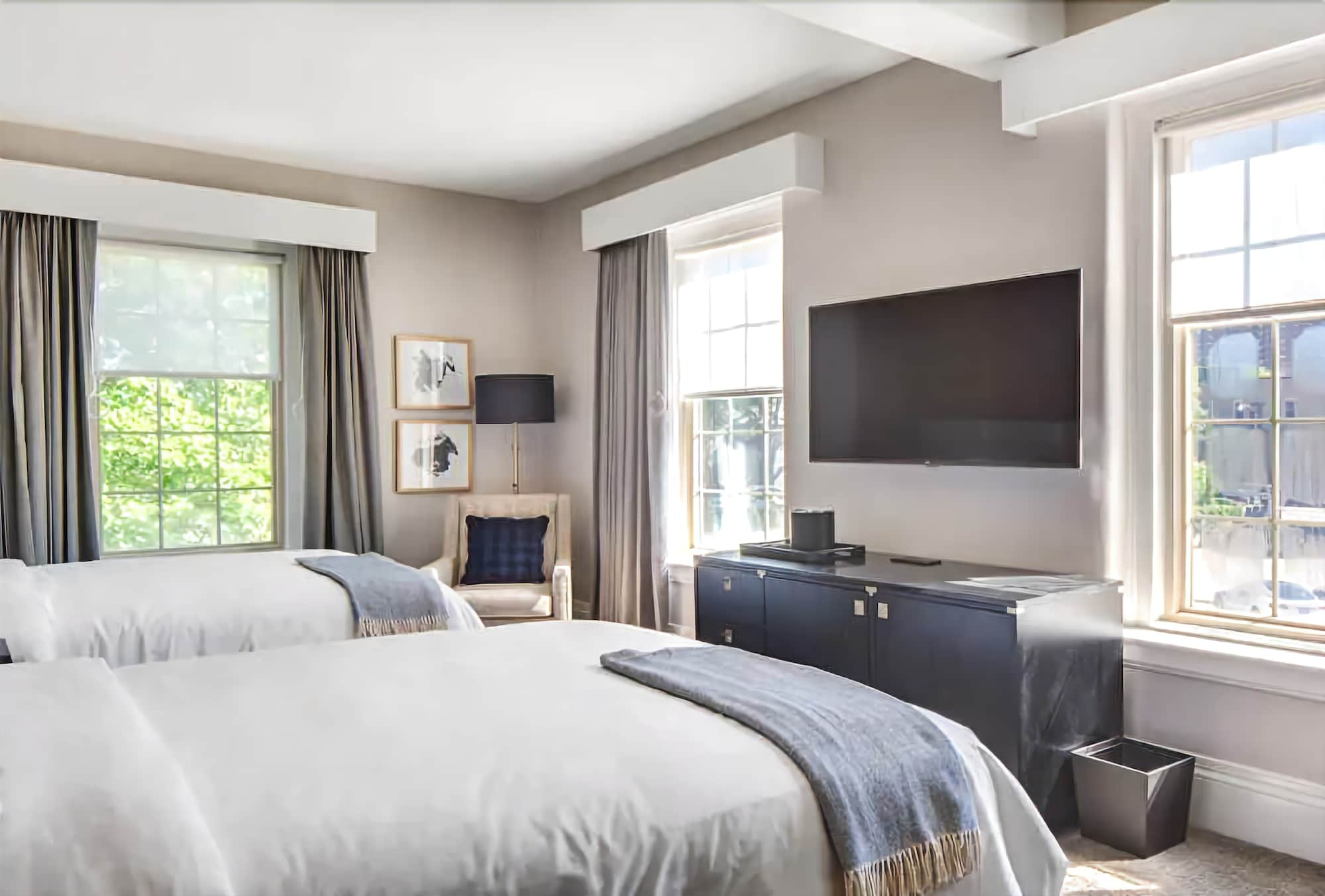 Фото The Sire Hotel Lexington, Tapestry Collection by Hilton