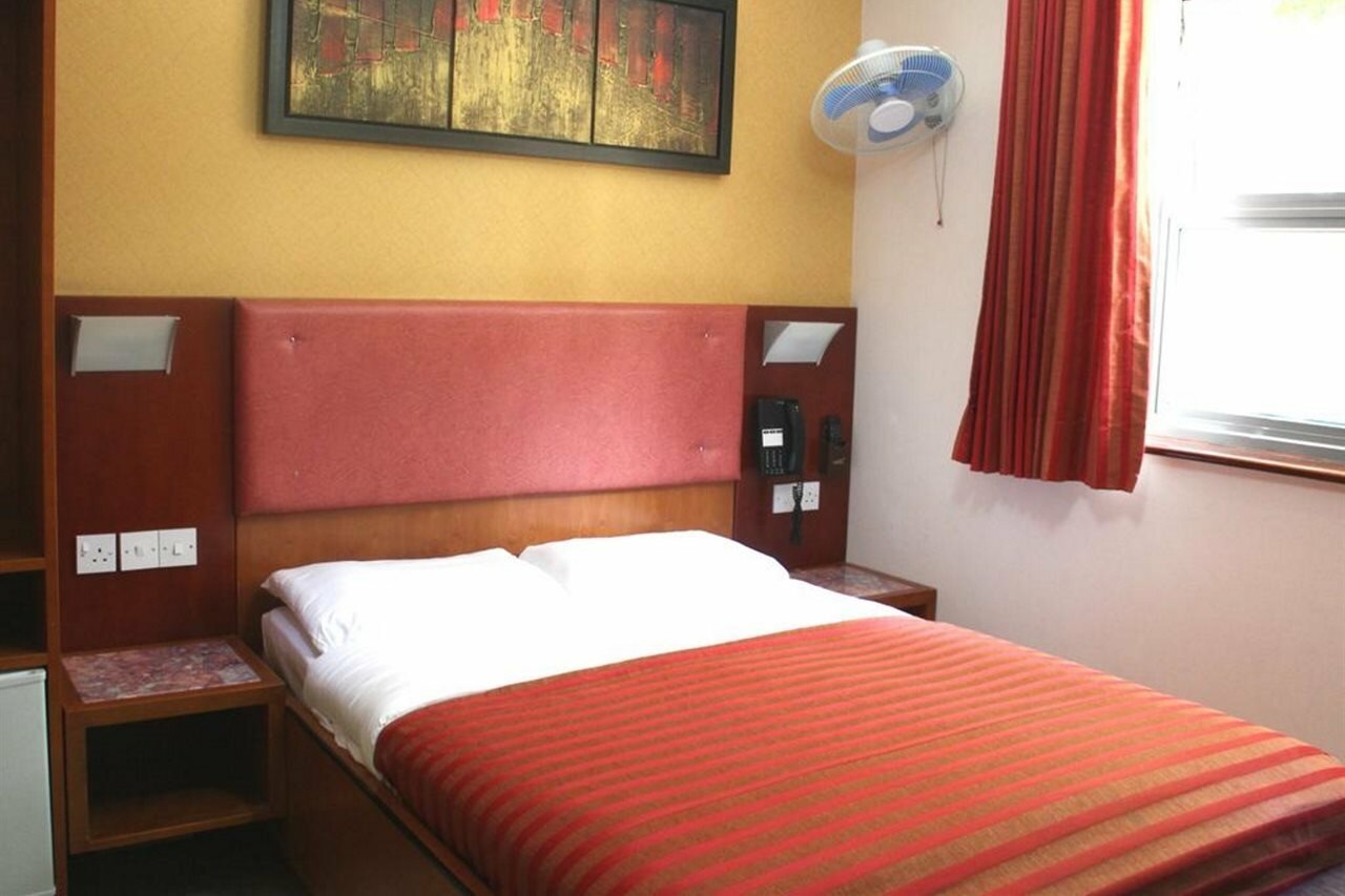 Фото Eurotraveller Hotel Express