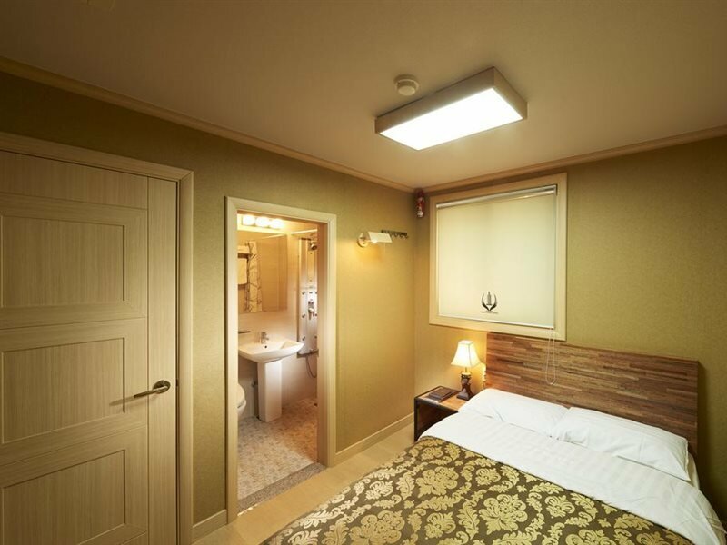 Фото Noble Hotel