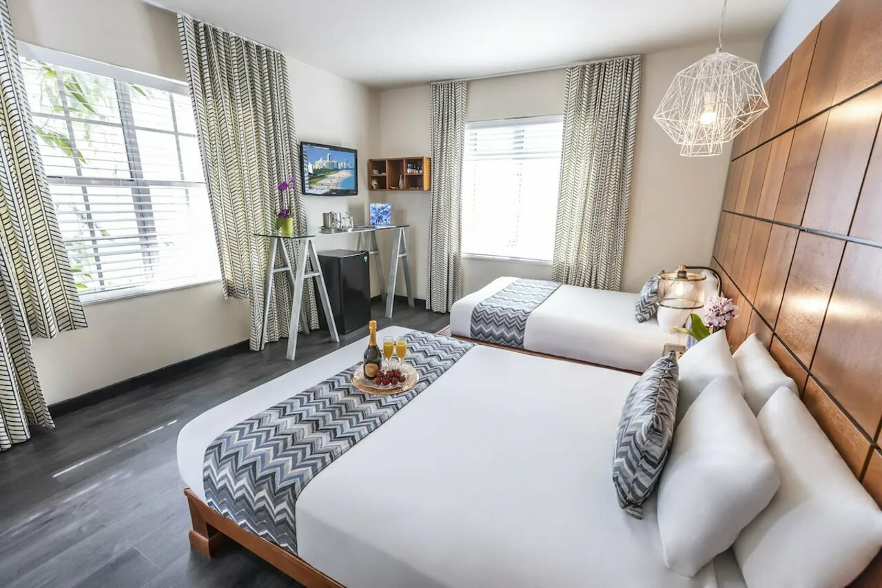 Фото Chesterfield Hotel & Suites, a South Beach Group Hotel