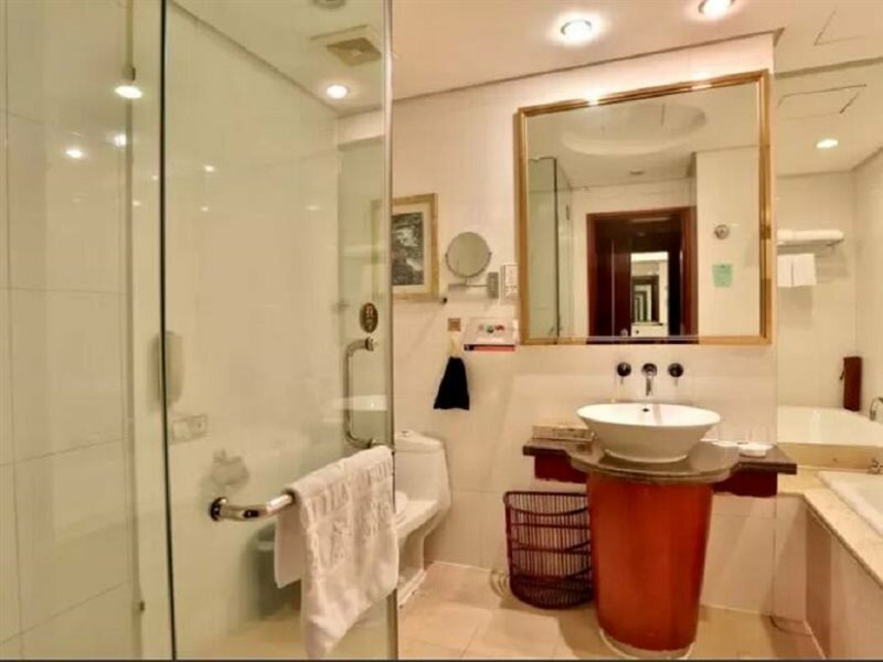 Фото Yimei Plaza Hotel