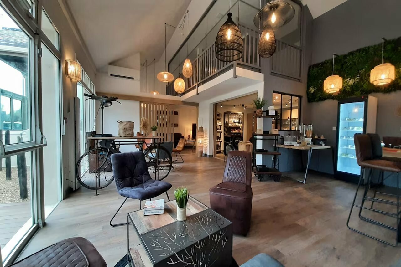 Фото The Originals City, Angers Sud – Le Village 49