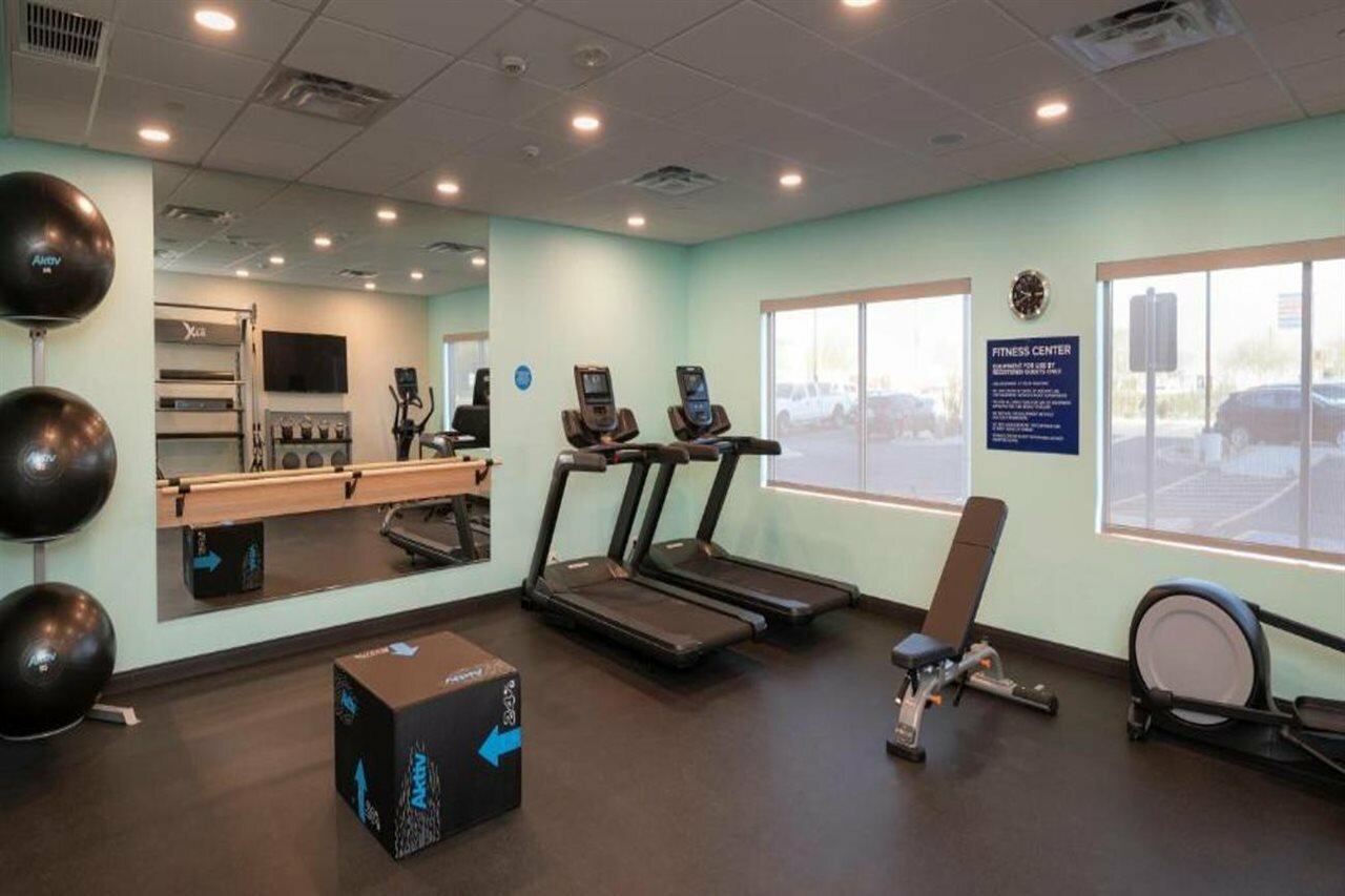 Фото Tru by Hilton Phoenix Glendale Westgate, Az