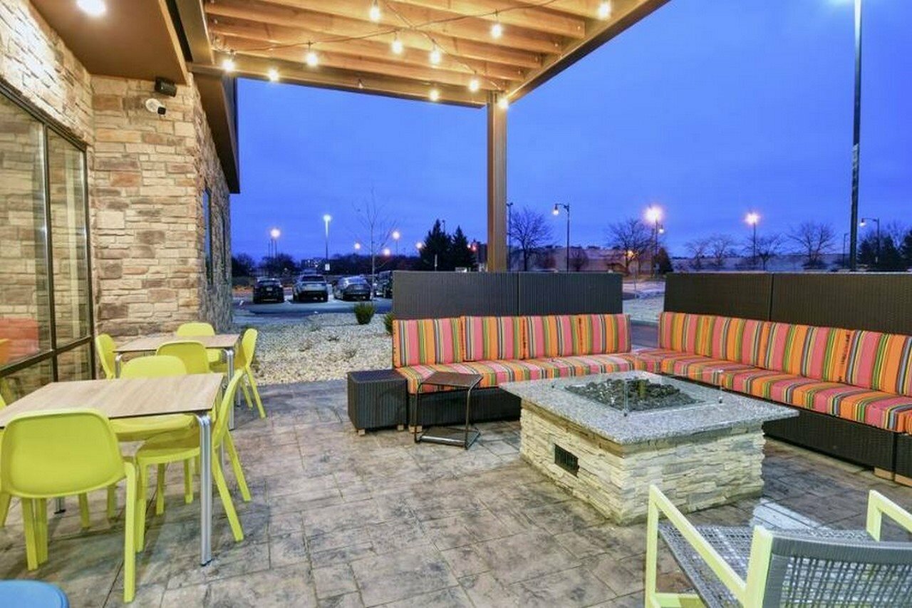 Фото Home2 Suites by Hilton Beloit