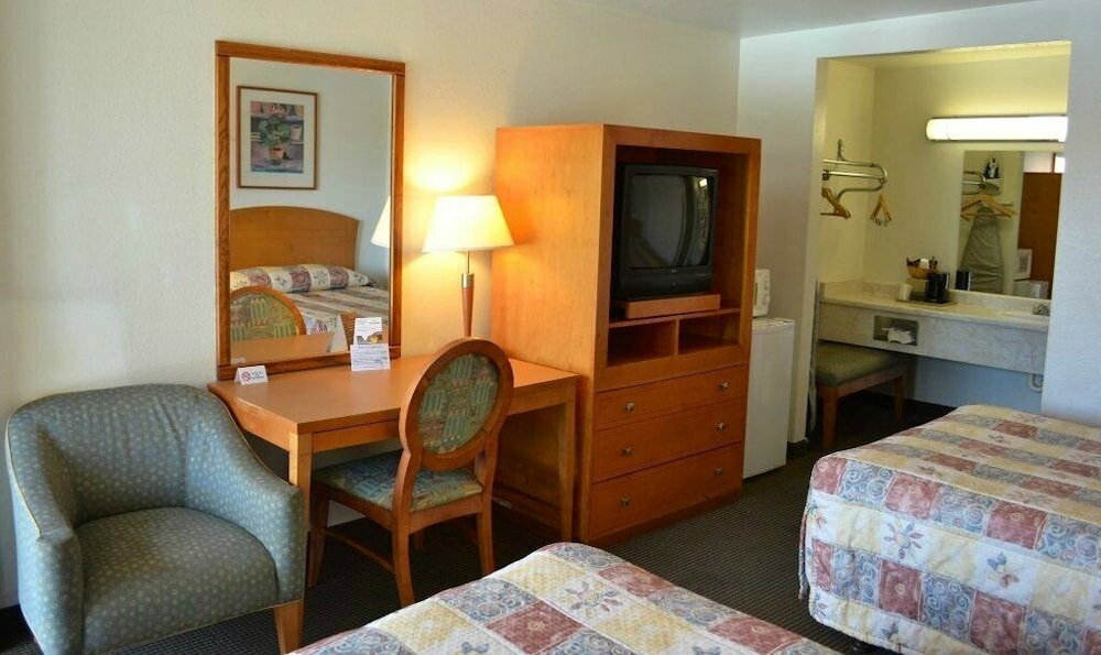 Фото Vagabond Inn Fresno