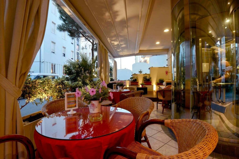 Фото Hotel Kennedy