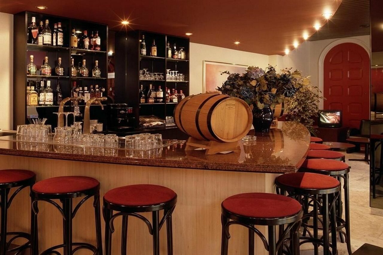 Фото Best Western Dam Square Inn