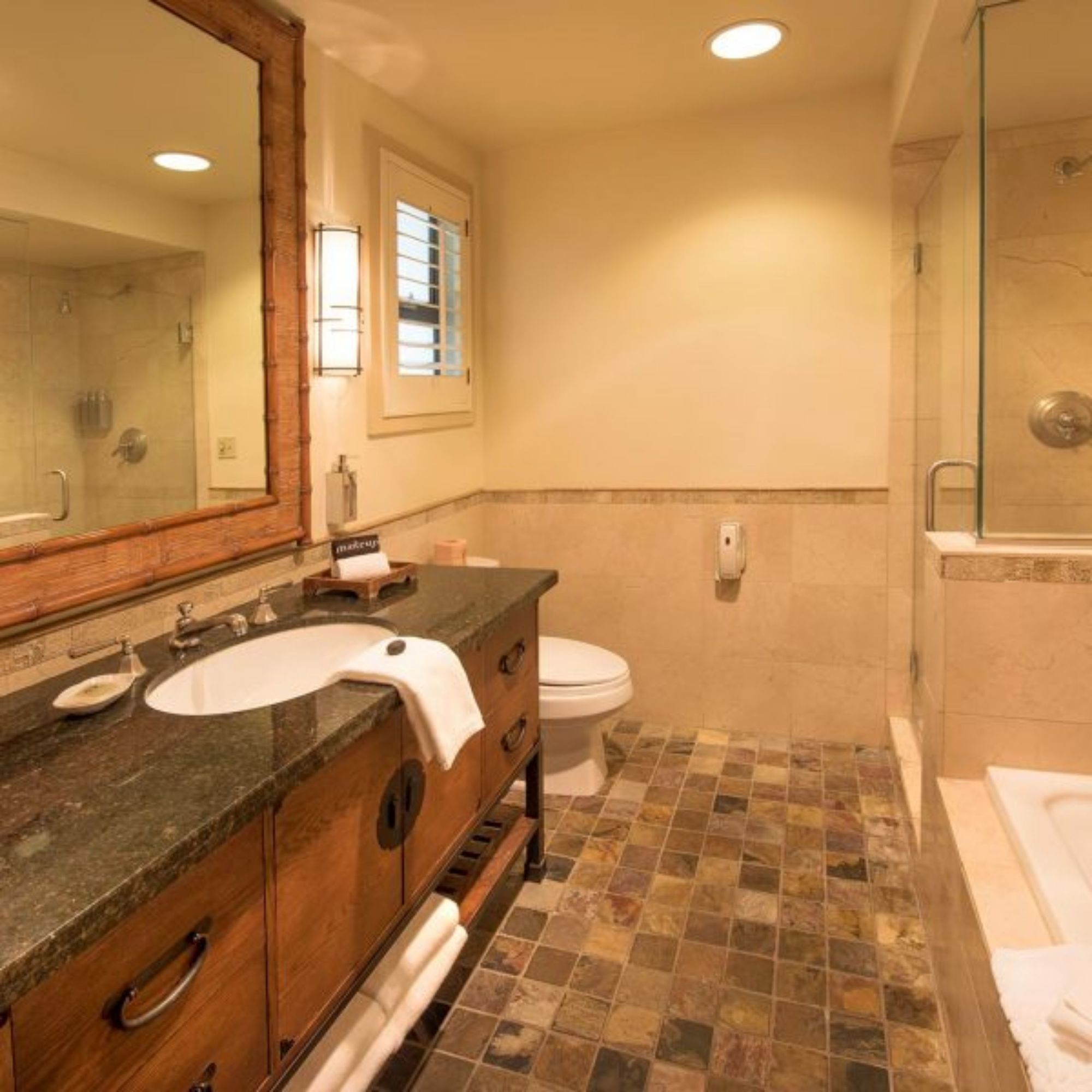 Фото Tradewinds Carmel