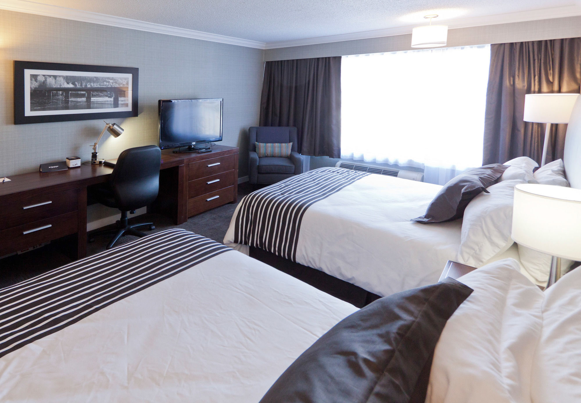 Фото Sandman Hotel Revelstoke