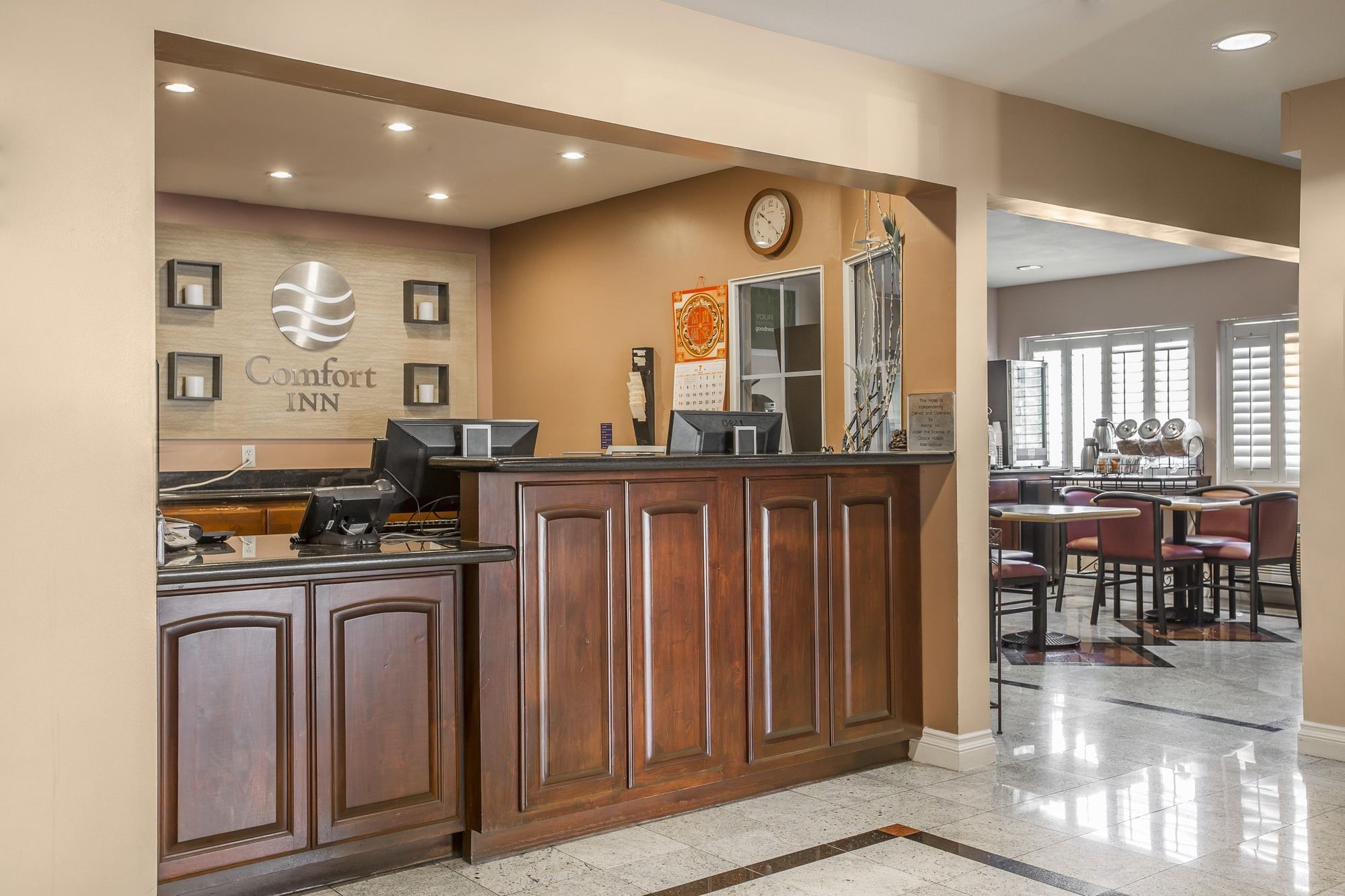 Фото Comfort Inn Monterey Park - Los Angeles