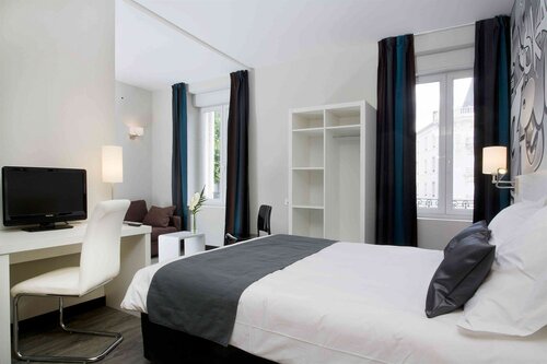 Гостиница Inter-hotel Montluçon de l'Univers в Монлюсоне