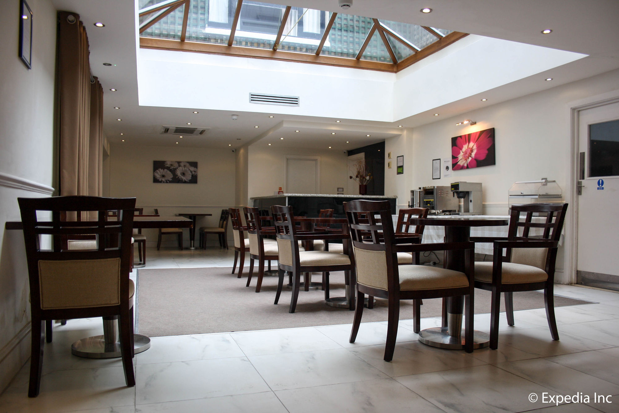 Фото The Villa Kensington