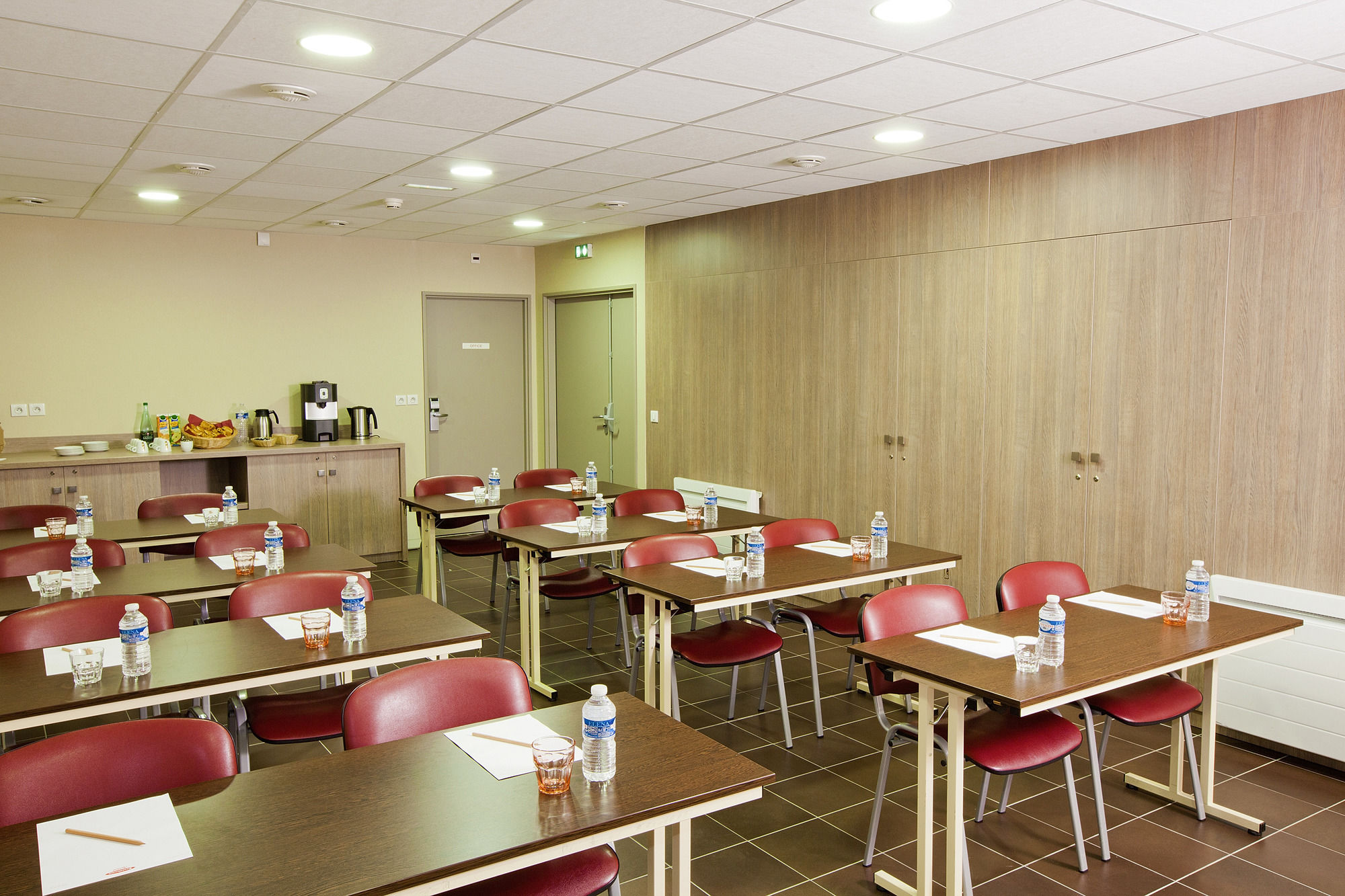 Фото Residhome Reims Centre