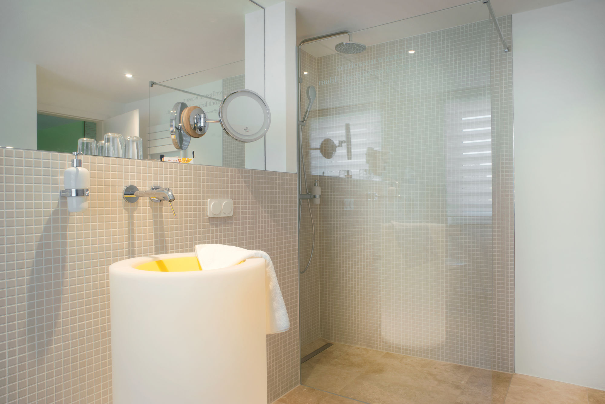 Фото Hotel Gude