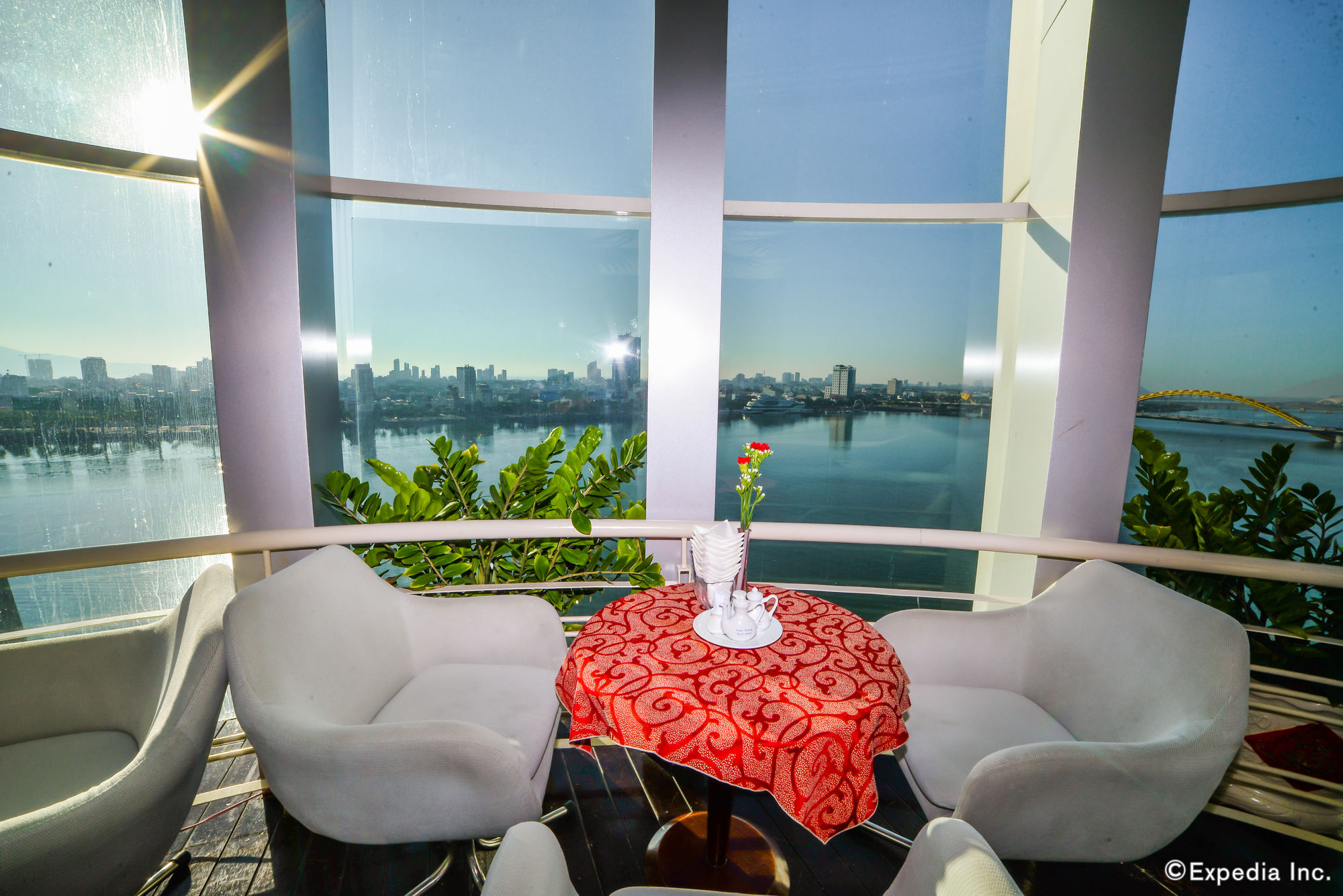 Фото Sun River Hotel